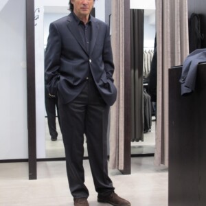 Sami Frey, habillé pour le «Nez dans le Ruisseau», film, C. Chevalier