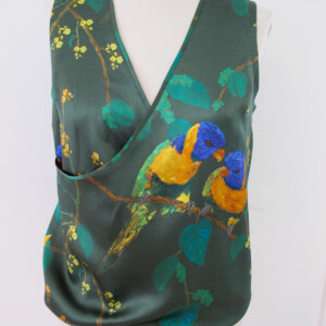 Top en soie faux cache-cœur