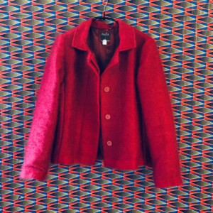 Veste courte à ample plis dans le dos en mohair